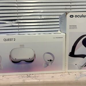 Oculus Quest 2 VR Set in White